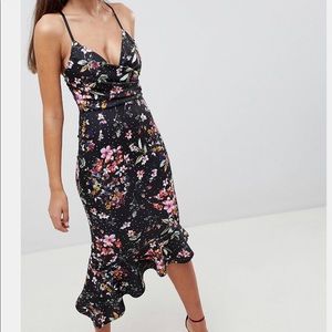 Floral midi dress with ruffled hem
